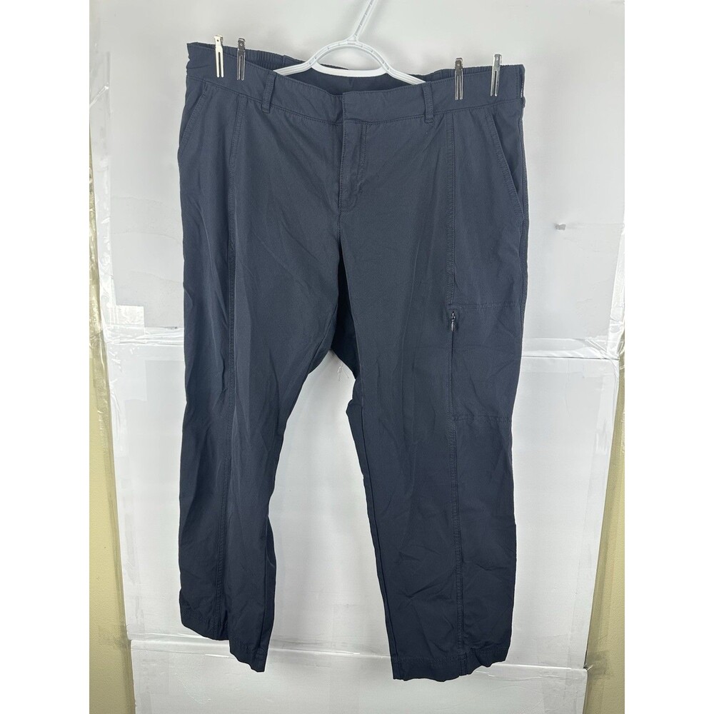Kirkland Signature Ladies Travel Pants Size 8 Navy Nylon Stretch Zip Pock